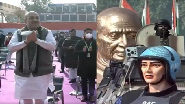 Amit Shah starts clapping after watching CRPF tableau