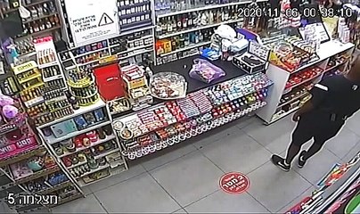 הטרדות במכולת מרכז מור באילת 2