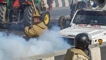 Watch | Farmers' tractor rally: Chaos near Delhi Police headquarters in ITO as protesters face off with cops