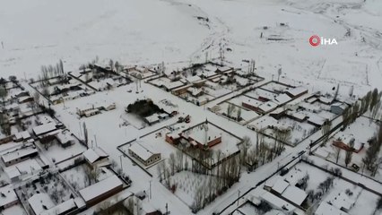 Simetrik yapılarla kış, kuş bakışı başka güzel