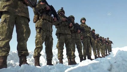 Mehmetçik yeni kamuflajını giydi! İşte özellikleri...