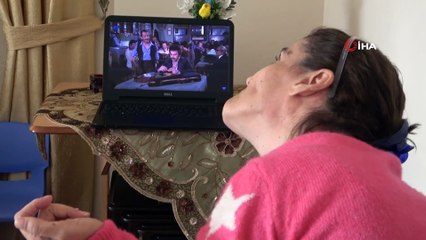 Serebral Palsi Hastası Hatice'nin 46 Yıllık Orhan Gencebay Hayranlığı