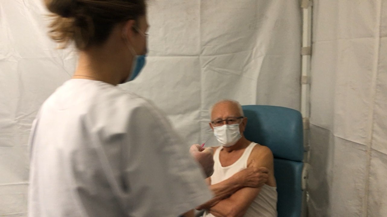 Jean, 2e vacciné au centre de Lorient La Base