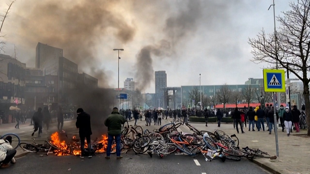 Ausschreitungen bei Protesten in den Niederlanden