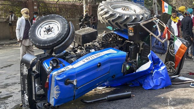 Protesting farmer dies as tractor overturns at ITO: Police