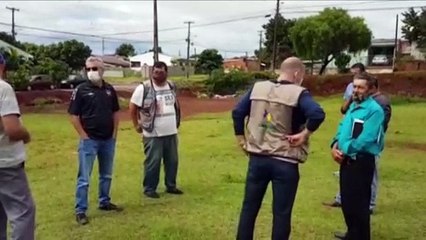 Reunião discute implantação de alambrado e melhorias em campo de futebol no Bairro Periolo