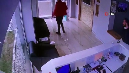 Sonik patlamada dışarı çıkan vatandaşların panik anları kamerada