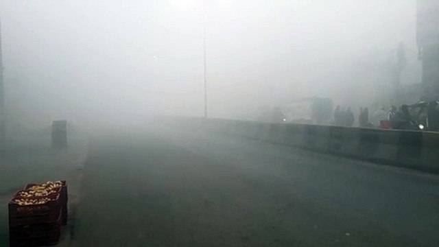 सर्द हवाओं के साथ आसमान में छाई धुंध