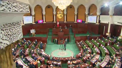 البرلمان التونسي يقر بالأغلبية تعديلا حكوميا شمل 11 حقيبة وزارية