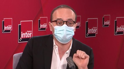 "Le président de la République lui-même est devenu chef de service de pédiatrie de tout un peuple" (Mathieu Laine)