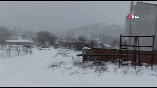 Balkan köylerinde kar yağışı etkili oldu