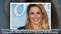 Julie Gayet partage une rare photo d'elle enfant pour faire passer un message fort