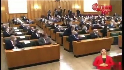 Doğu Türkistanlı kadın çıkınca yayın kesildi!