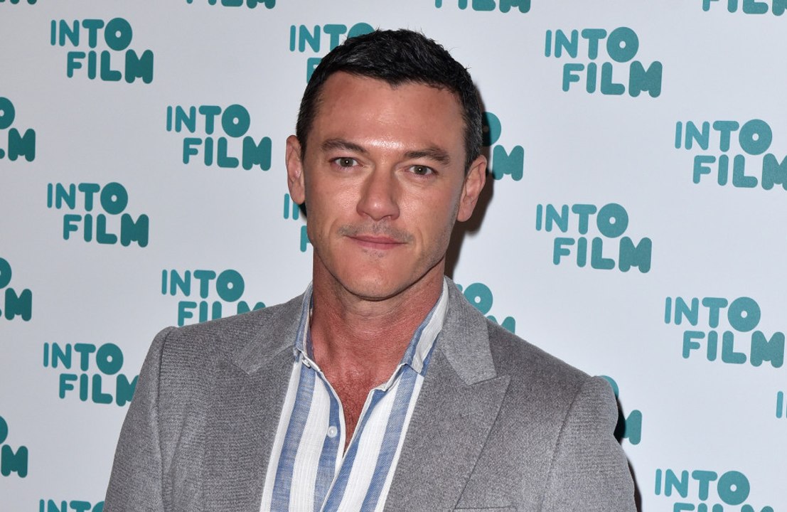 Luke Evans set to play The Coachman in Pinocchio remake video Dailymotion