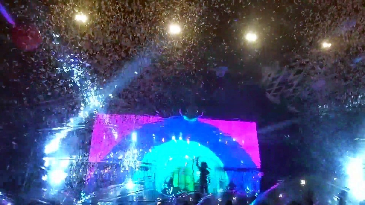 The Flaming Lips donne deux concerts dans des bulles gonflables