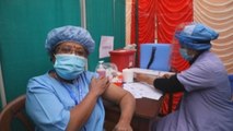 Nepal inicia su campaña de vacunación contra la covid-19