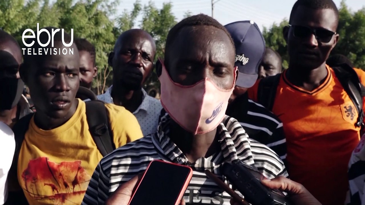 Hundreds Of Thousands Turn Up For KWS Recruitment