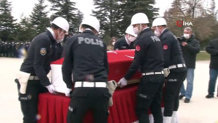 Polis memuruna hüzünlü veda
