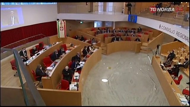 Regione Puglia, Emiliano nomina la grillina Barone in giunta