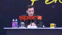 Mesut Özil: 