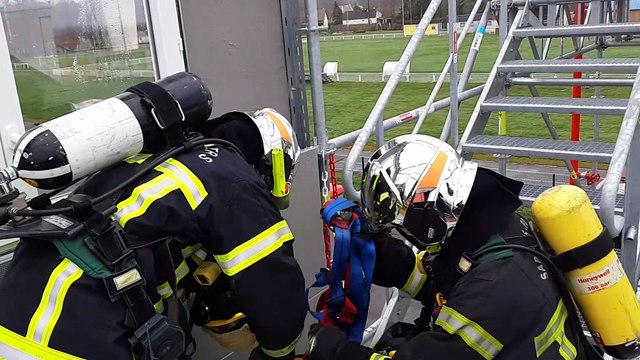 Les pompiers de l'Eure s'entraînent sur leur première tour de manœuvres