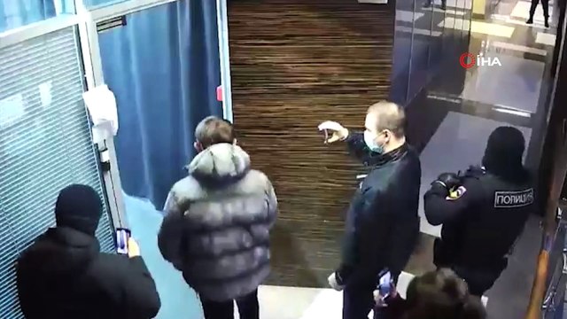 - Rus polisi, Navalny'nin evine ve vakfına baskın yaptı