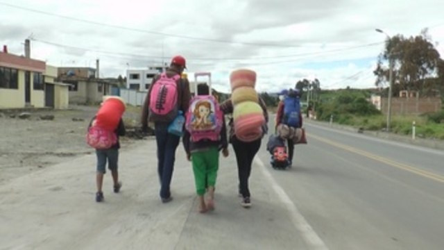 Miles de migrantes venezolanos siguen huyendo del virus del hambre pese al cierre de fronteras