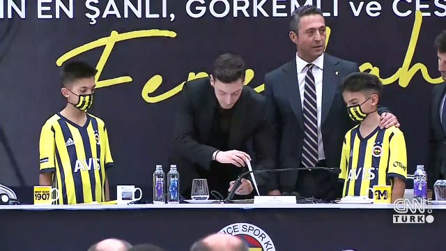 Mesut Özil'den Burak Yılmaz'a yanıt