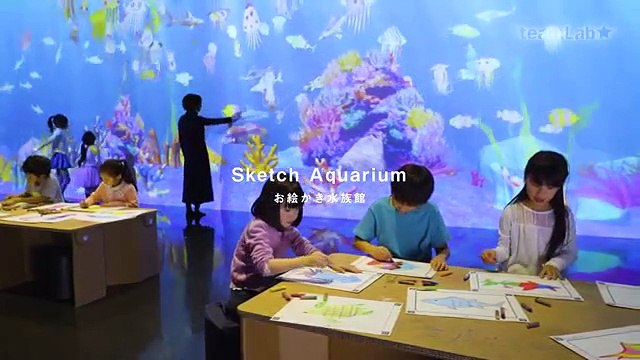 Cet aquarium virtuel reproduit les poissons dessinés par les enfants