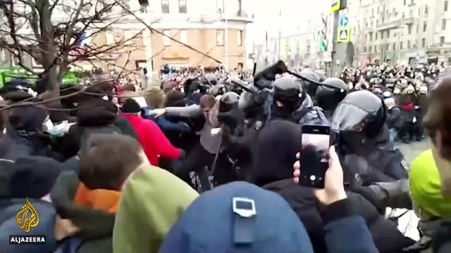 Russia braces for fresh protests amid crackdown on Navalny allies