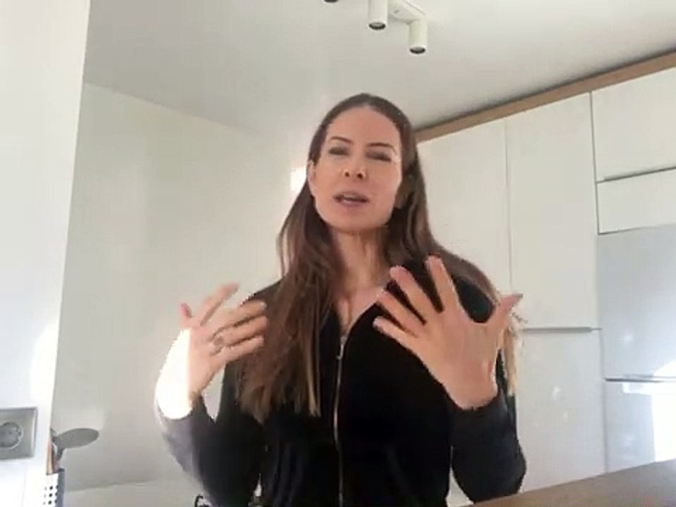 Bi’Bilen Doris Hofer - Videolu Görüş - Hafta sonu evde hangi spor yapılabilir?
