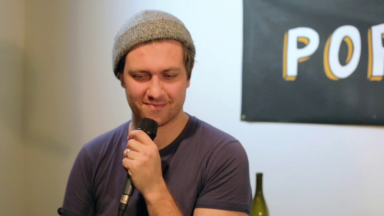 Bobby Long visits Popdust Studios to discuss his latest album, 'Sultans'.