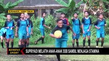 Supriadi Melatih Anak-anak SSB Sambil Menjaga Stamina