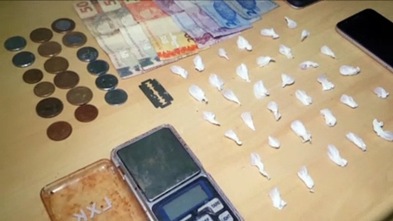 Quatro pessoas são detidas por Militares do Pelotão de Choque no Bairro Santa Cruz