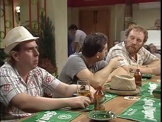 Auf Wiedersehen Pet S02E11 Law and Disorder