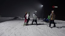 Ağrı, gece kayağı ile buluştu