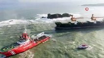 Riva'da kıyıya sürüklenen gemiyi kurtarma çalışmaları başladı