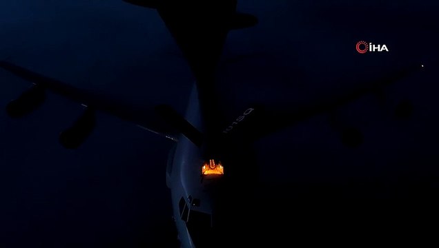 MSB: 'Almanya’dan kalkan ve Güvence Tedbirleri kapsamında görev yapan NATO’ya ait E-3A AWACS uçağına, Hava Kuvvetlerimize ait KC-135R tanker uçağıyla Romanya üzerinde yakıt ikmali yapıldı. Bu görevle, bir NATO uçağına ilk kez gece görevi esn