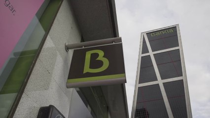 Bankia gana 230 millones en 2020, un 57% menos