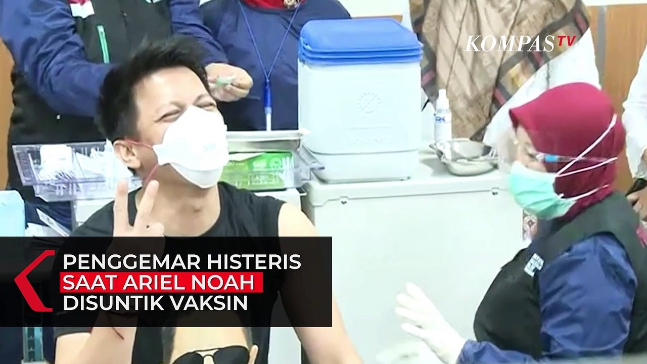 Ariel Noah Menjalani Suntik Vaksin Covid-19 Dosis Kedua di Bandung, Jawa Barat