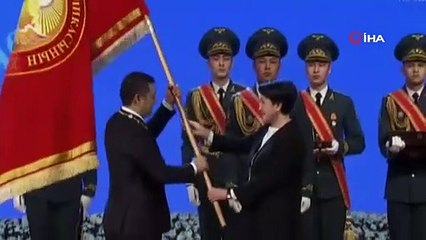 Kırgızistan’da Cumhurbaşkanlığı seçimini kazanan Caparov yemin etti