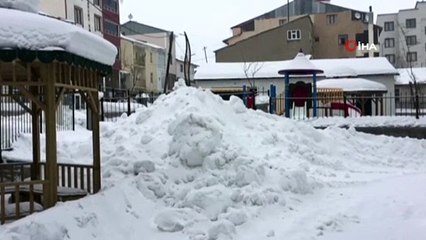Bingöl'de kar yeniden etkisini gösterdi, ilçeler beyaza büründü
