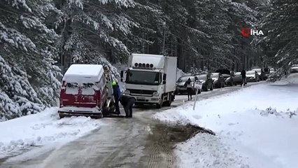 Kazdağları’nda buzlanan yollar çileye döndü