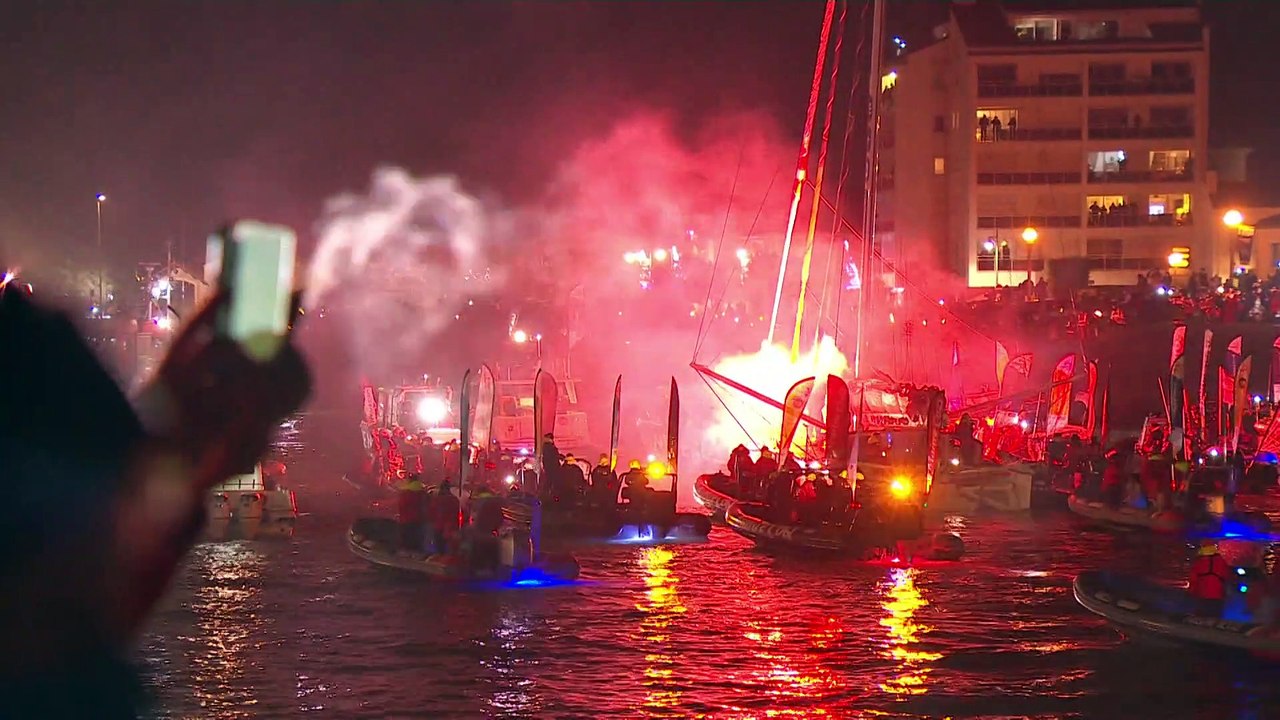 Yannick Bestaven gewinnt Weltumseglung Vendée Globe 2021 - Albtraum für Boris Herrmann