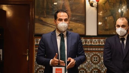 Aguado pide a Darias que se vaya a Bruselas y se "involucre"