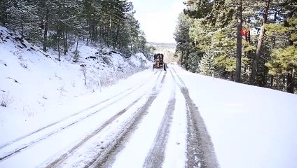 Denizli Büyükşehir 11 ilçede karla mücadele etti