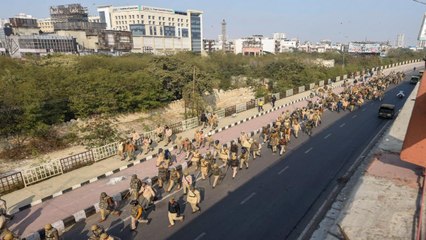 Police prepared for action at Ghazipur border, area vacated