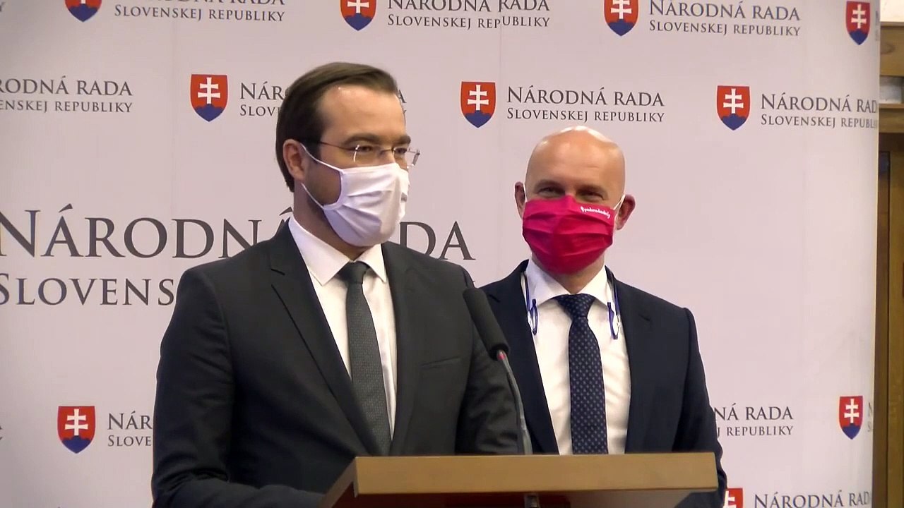 ZÁZNAM: TK ministrov Branislava Gröhlinga a Mareka Krajčího