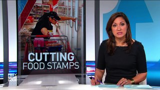 Por que el nuevo límite de Trump sobre la elegibilidad de cupones de alimentos afectará más a las familias trabajadoras