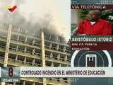Cuerpo de Bomberos de  Distrito Capital controla incendio de estructura en la sede del Ministerio  del Poder Popular para la Educación